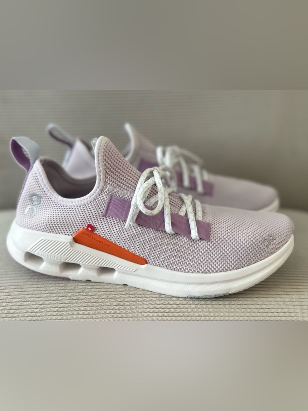 On Running Women’s On Cloudeasy sneakers in the Orchid/Lavendula size 9.5 - Picture 2 of 10